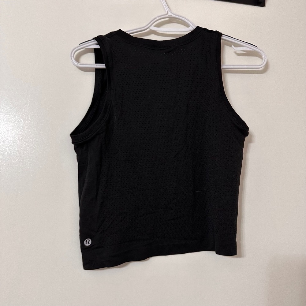 Lululemon Cropped Muscle Tee